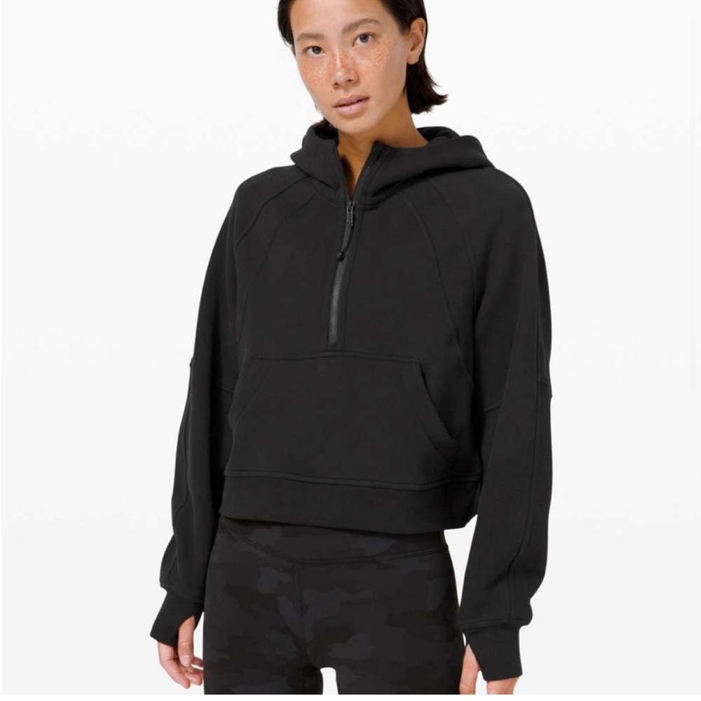 Lululemon Scuba Oversized 1/2 Zip Hoodie
Black XS/S
